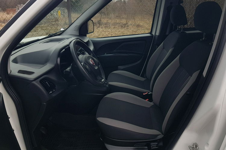 Fiat Doblo MAXI 5 OSÓB DŁUGI KLIMA 6-BIEGÓW KRAJOWY I-WŁAŚCICIEL FAKTURA VAT zdjęcie 24