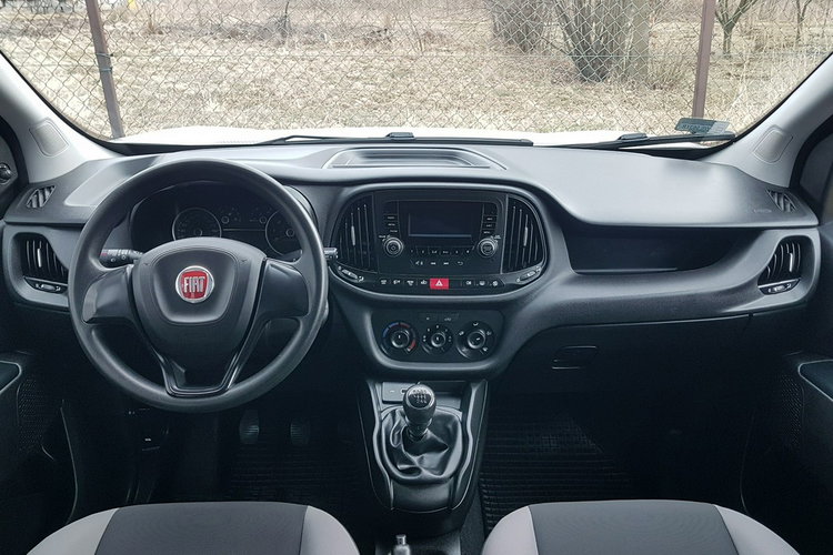 Fiat Doblo MAXI 5 OSÓB DŁUGI KLIMA 6-BIEGÓW KRAJOWY I-WŁAŚCICIEL zdjęcie 21