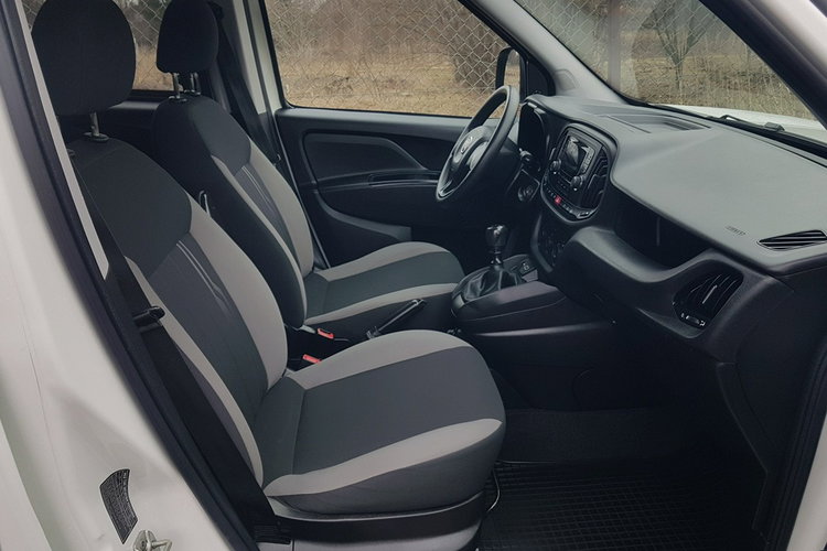 Fiat Doblo MAXI 5 OSÓB DŁUGI KLIMA 6-BIEGÓW KRAJOWY I-WŁAŚCICIEL zdjęcie 25