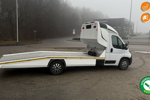 Peugeot Boxer Auto laweta 2.2 blu HDI Webasto klima kamera sypialnia wciągarka gwara