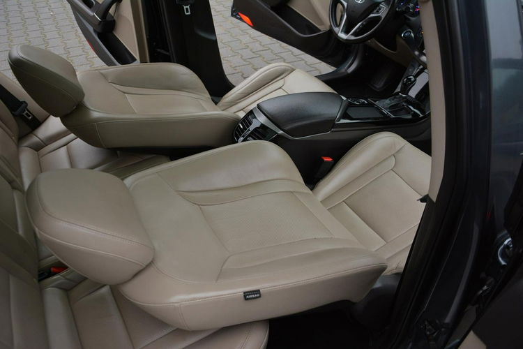 Hyundai i40 Lift Premium Skóry bi-Xenon Ledy Panorama Navi Wentylacja EL.Klapa zdjęcie 17