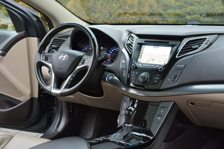 Hyundai i40 Lift Premium Skóry bi-Xenon Ledy Panorama Navi Wentylacja EL.Klapa zdjęcie 18