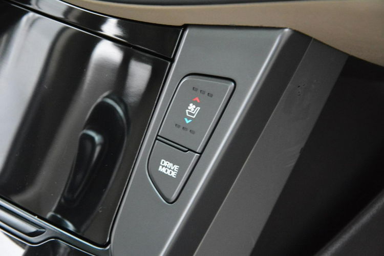 Hyundai i40 Lift Premium Skóry bi-Xenon Ledy Panorama Navi Wentylacja EL.Klapa zdjęcie 29