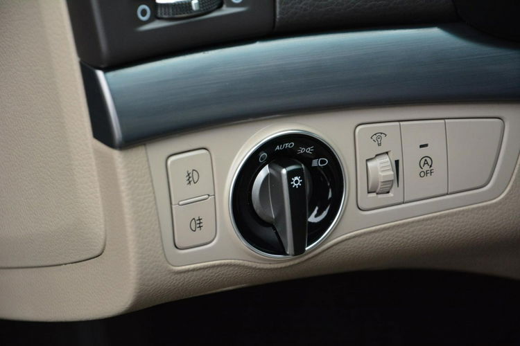 Hyundai i40 Lift Premium Skóry bi-Xenon Ledy Panorama Navi Wentylacja EL.Klapa zdjęcie 34