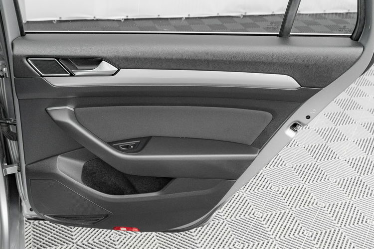 Volkswagen Passat WD8203H# 2.0 TDI Comfortline Podgrz.f 3 stref klima Salon PL VAT23% zdjęcie 29