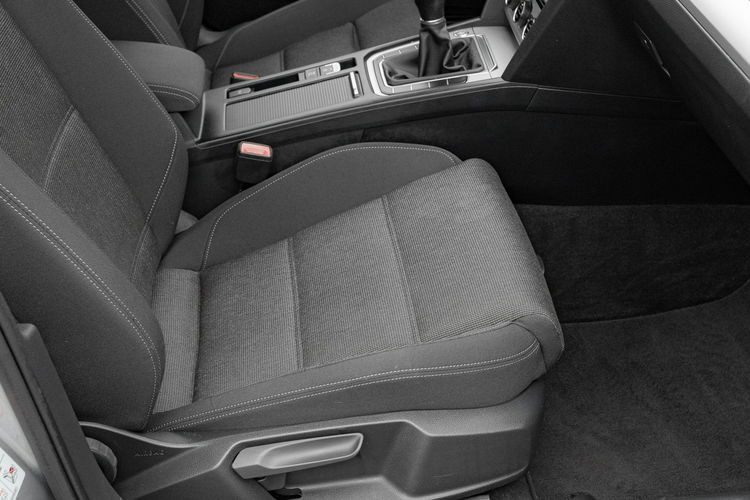 Volkswagen Passat WD8203H# 2.0 TDI Comfortline Podgrz.f 3 stref klima Salon PL VAT23% zdjęcie 32