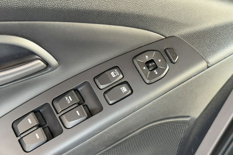 Hyundai ix35 1.7 CRDI 116KM z Niemiec, LIFT 2014, Pół-skóry, Grzane fotele + kanapa zdjęcie 16