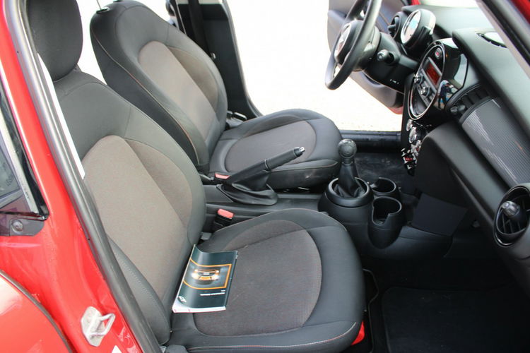 MINI cooper D Czerwony-F-marża-gwarancja-2017-diesel-bezkluczykowy zdjęcie 13