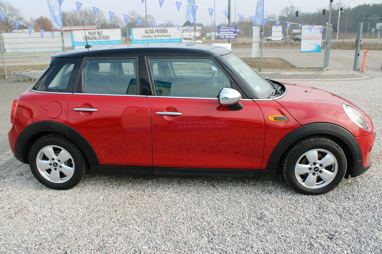 MINI cooper D Czerwony-F-marża-gwarancja-2017-diesel-bezkluczykowy zdjęcie 4