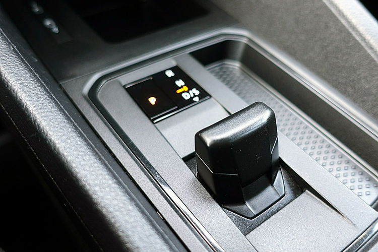 Volkswagen Caddy 5 New AUTOMAT+LED+NAVI ASO GWARANCJA I-wł Kraj Bezwyp F23% 4x2 zdjęcie 17