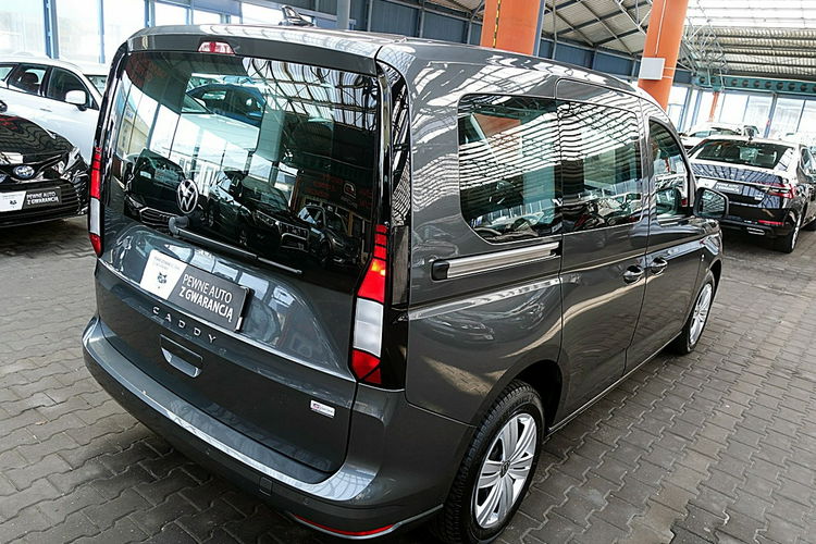 Volkswagen Caddy 5 New AUTOMAT+LED+NAVI ASO GWARANCJA I-wł Kraj Bezwyp F23% 4x2 zdjęcie 62