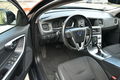 samochód osobowy Volvo zdjęcie 14