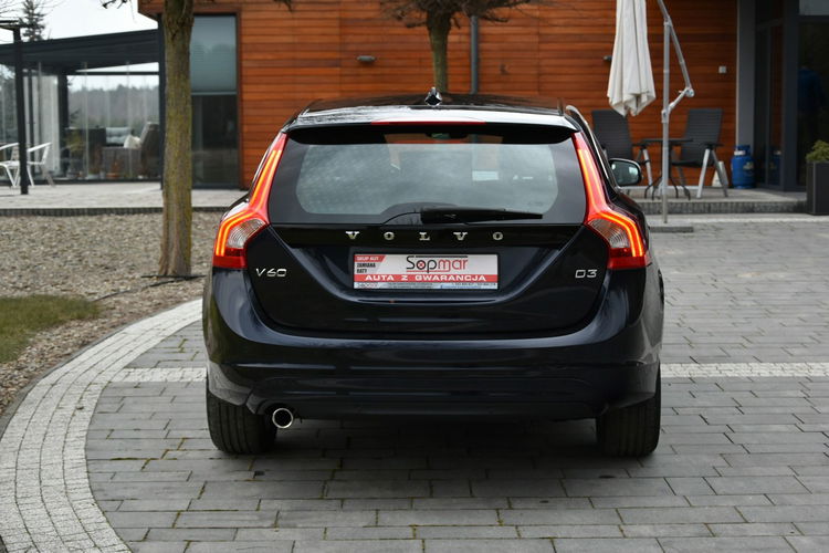 Volvo V60 D3 2.0 150KM Automat 2017r. LED NAVi Skóra Gwarancja BEZWYPADEK zdjęcie 5