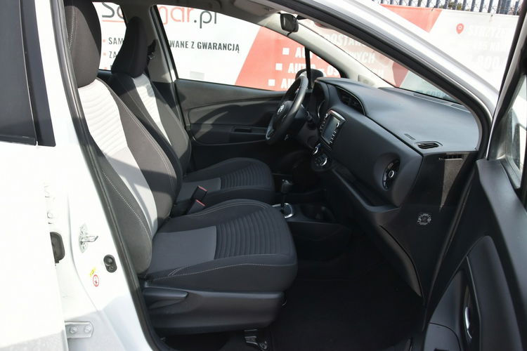 Toyota Yaris 1.5 HYBRID 75KM Automat 2018r. Polski SALON 27tkm Kamera Climatronic zdjęcie 10