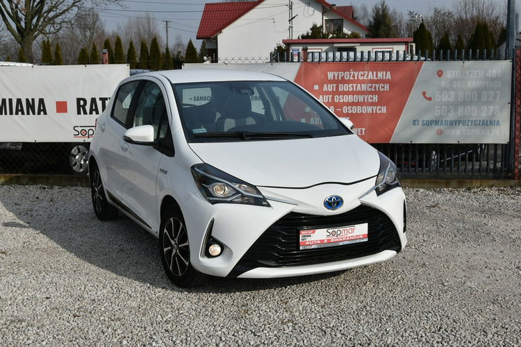 Toyota Yaris 1.5 HYBRID 75KM Automat 2018r. Polski SALON 27tkm Kamera Climatronic zdjęcie 16