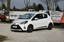 Toyota Yaris 1.5 HYBRID 75KM Automat 2018r. Polski SALON 27tkm Kamera Climatronic zdjęcie 3