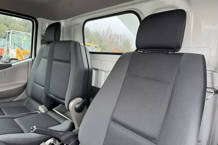 Nissan Cabstar zdjęcie 12