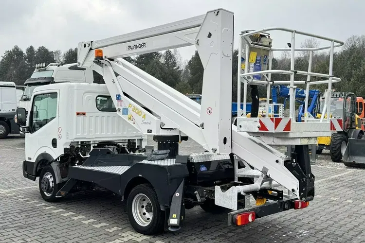 Nissan Cabstar zdjęcie 4