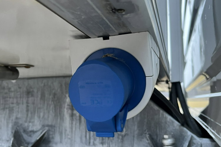 Iveco Daily 35S18 Winda - 750Kg Chłodnia Carrier -29 C/+20 C + (230V) 3.0/180KM zdjęcie 14