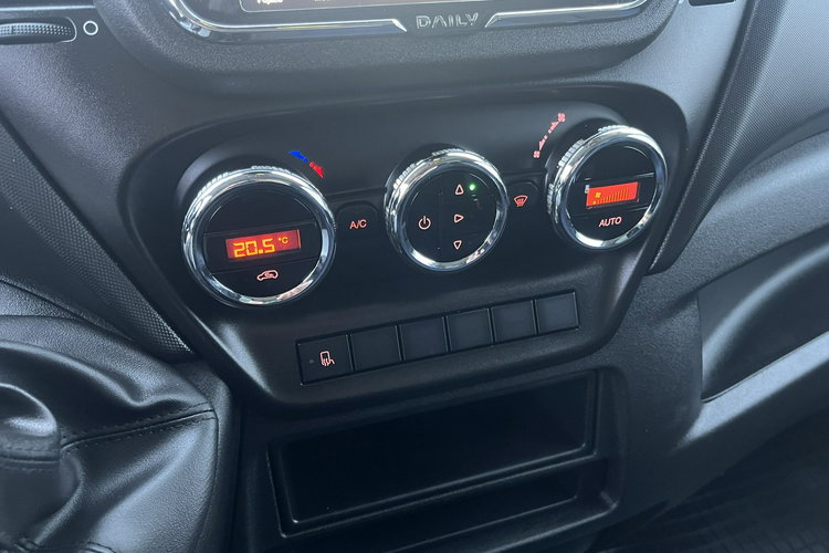 Iveco Daily 35S18 Winda - 750Kg Chłodnia Carrier -29 C/+20 C + (230V) 3.0/180KM zdjęcie 22