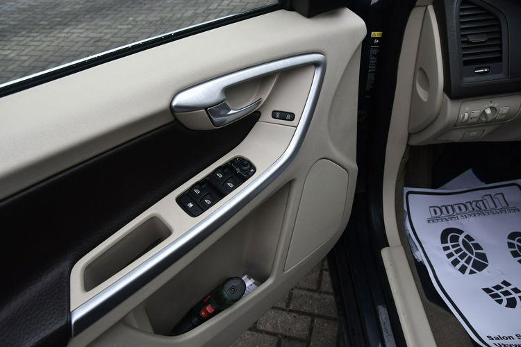 Volvo XC 60 2.4diesel 4X4. Automat.Navi.Skóry.Xenony.Szyberdach.Fotele z pamięci.a zdjęcie 14