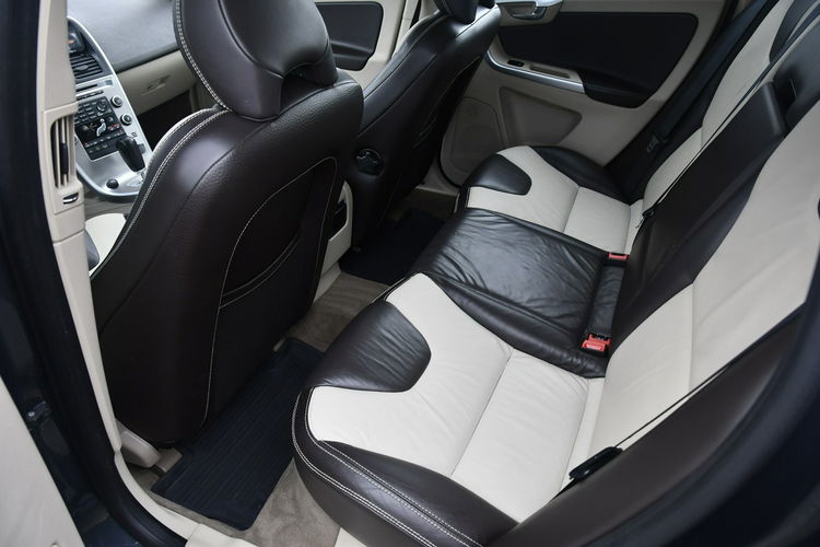 Volvo XC 60 2.4diesel 4X4. Automat.Navi.Skóry.Xenony.Szyberdach.Fotele z pamięci.a zdjęcie 18