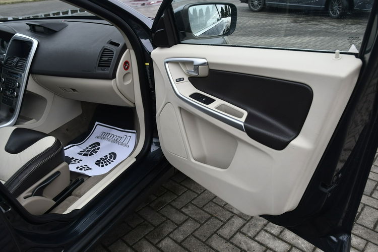 Volvo XC 60 2.4diesel 4X4. Automat.Navi.Skóry.Xenony.Szyberdach.Fotele z pamięci.a zdjęcie 25