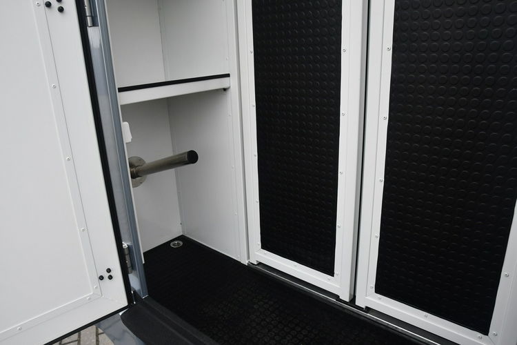 Renault Master Koniowóz 2.3dci Nowa Zabudowa Ogierowa. Kamery na Stanowiska zdjęcie 20