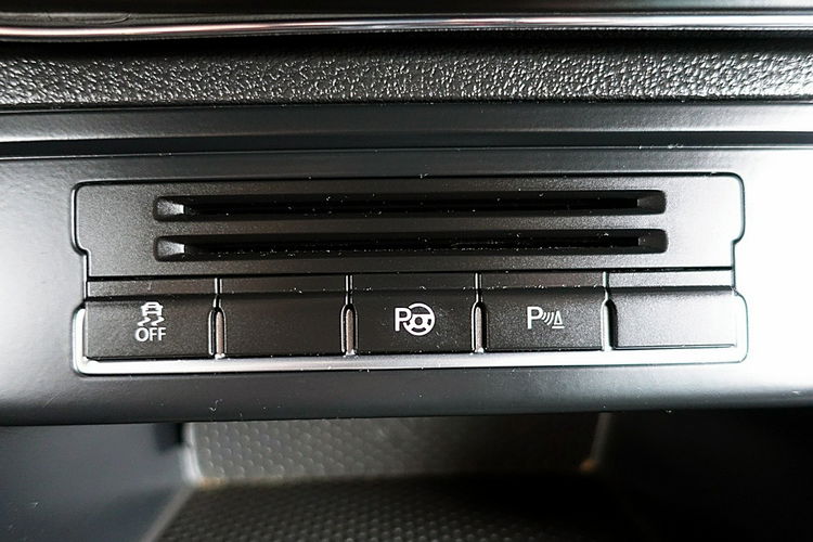 Volkswagen Tiguan SPORT&STYLE 4x4 Skóra+Automat+Xenon GWARANCJA KRAJOWY Bezwypadkowy 4x2 zdjęcie 21