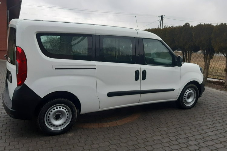 Fiat Doblo zdjęcie 17