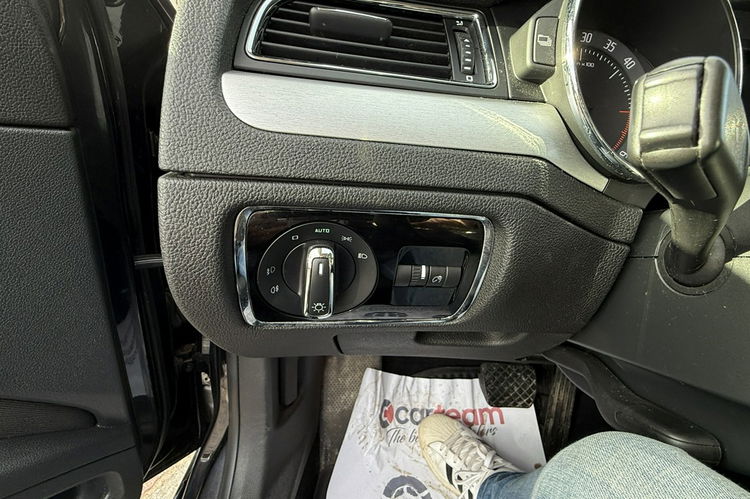 Skoda Superb 2.0tdi 170KM dsg ledy bi xenon Navi el.klapa bezwypadkowy serwis 1r.gw zdjęcie 16