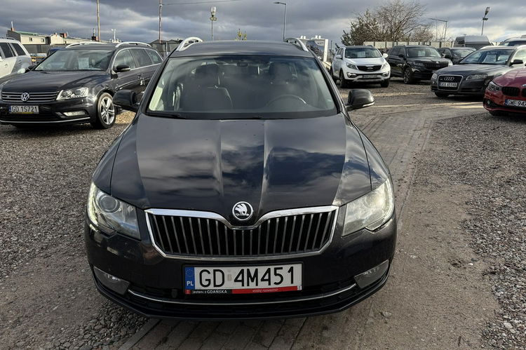 Skoda Superb 2.0tdi 170KM dsg ledy bi xenon Navi el.klapa bezwypadkowy serwis 1r.gw zdjęcie 2