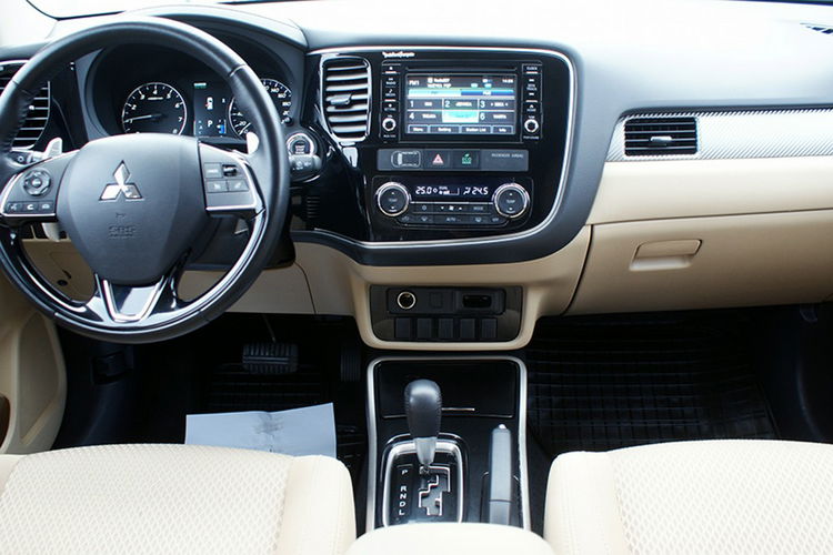 Mitsubishi Outlander SALON PL 4x4 7 osobowy Gwarancja 6mc zdjęcie 10