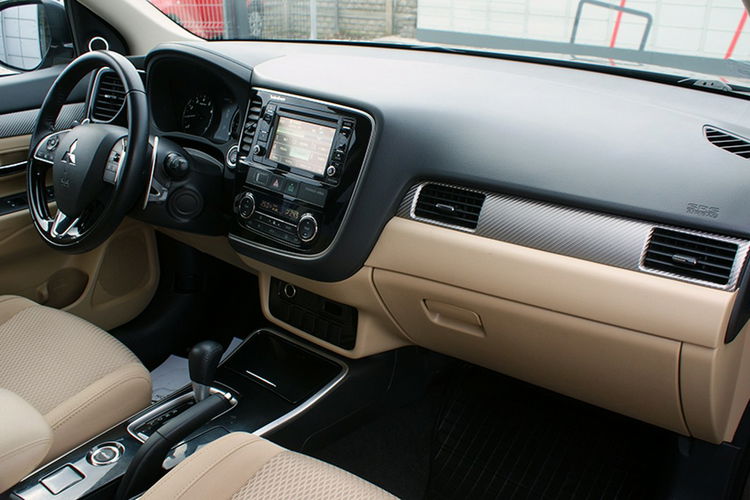 Mitsubishi Outlander SALON PL 4x4 7 osobowy Gwarancja 6mc zdjęcie 11