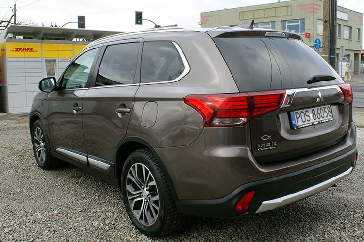Mitsubishi Outlander SALON PL 4x4 7 osobowy Gwarancja 6mc zdjęcie 5