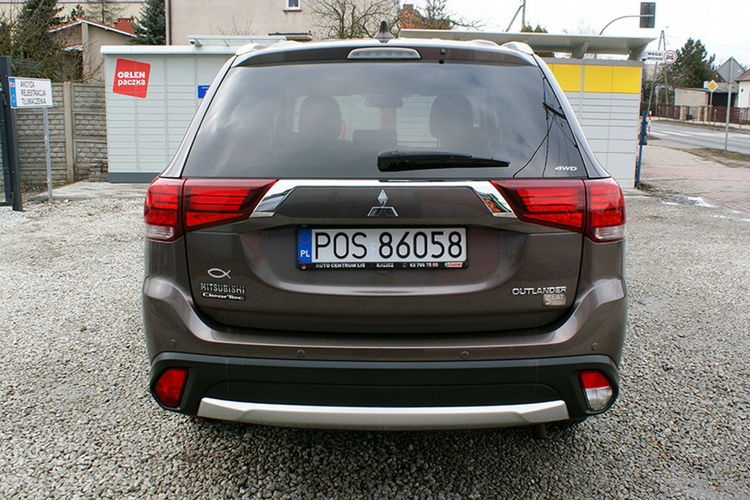 Mitsubishi Outlander SALON PL 4x4 7 osobowy Gwarancja 6mc zdjęcie 6