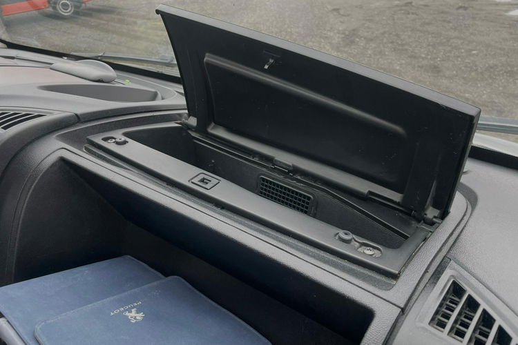 Peugeot Boxer 2.0 130KM 2018 L2H2 Brygadówka 6osobowy Klimatyzacja Tempomat zdjęcie 32