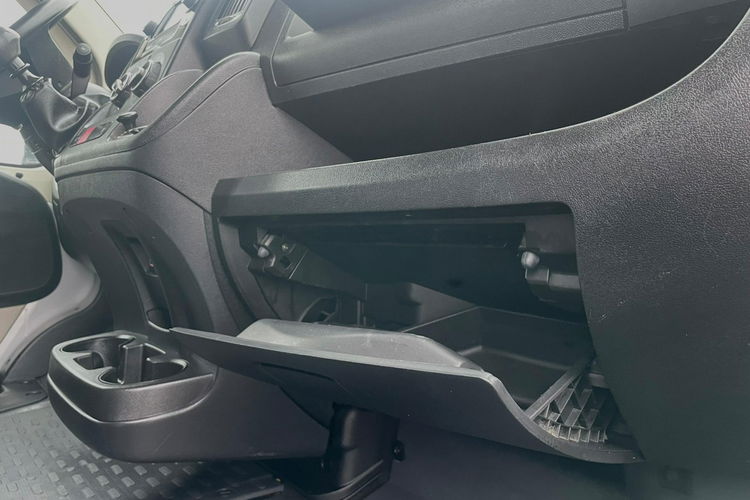 Peugeot Boxer 2.0 130KM 2018 L2H2 Brygadówka 6osobowy Klimatyzacja Tempomat zdjęcie 33