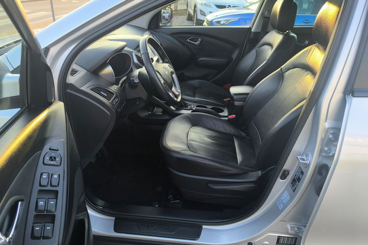 Hyundai ix35 2.0 CRDi 136KM 4x4 Klimatronic Navi Skóra Kamera zdjęcie 13