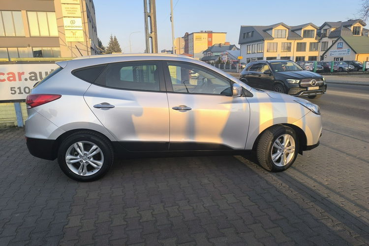 Hyundai ix35 2.0 CRDi 136KM 4x4 Klimatronic Navi Skóra Kamera zdjęcie 2