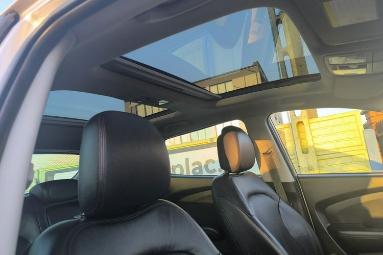 Hyundai ix35 2.0 CRDi 136KM 4x4 Klimatronic Navi Skóra Kamera zdjęcie 20