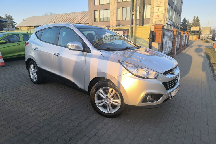 Hyundai ix35 2.0 CRDi 136KM 4x4 Klimatronic Navi Skóra Kamera zdjęcie 25