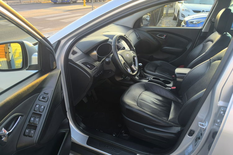 Hyundai ix35 2.0 CRDi 136KM 4x4 Klimatronic Navi Skóra Kamera zdjęcie 8