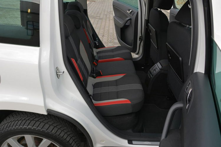 Yeti Monte Carlo Bi-xenon Park Assist 2XPark Ledy 4x4 Navi Kamera ASO SKODA zdjęcie 16