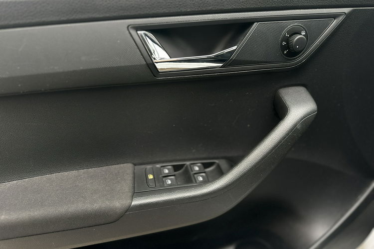 Skoda Fabia Salon Polska Poleasingowy I właściciel Serwis ASO VAT 23% Bezwypadkowy zdjęcie 14