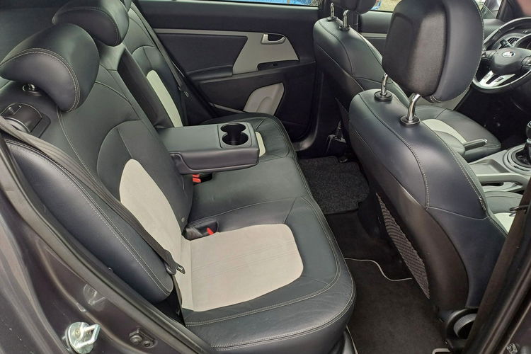 Kia Sportage 1.7 CRDi Nawigacja Solardach Kamera Cofania Klimatronic zdjęcie 9