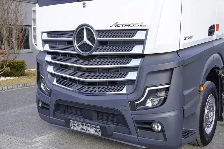 Mercedes Actros L 2545 / NOWA Chłodnia Lamberet / 2023 / 140 tys. km zdjęcie 10