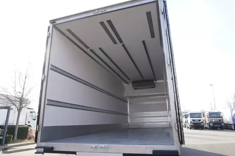 Mercedes Actros L 2545 / NOWA Chłodnia Lamberet / 2023 / 140 tys. km zdjęcie 15