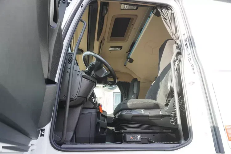 Mercedes Actros L 2545 / NOWA Chłodnia Lamberet / 2023 / 140 tys. km zdjęcie 16