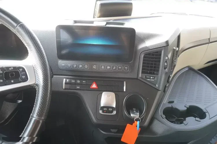 Mercedes Actros L 2545 / NOWA Chłodnia Lamberet / 2023 / 140 tys. km zdjęcie 23